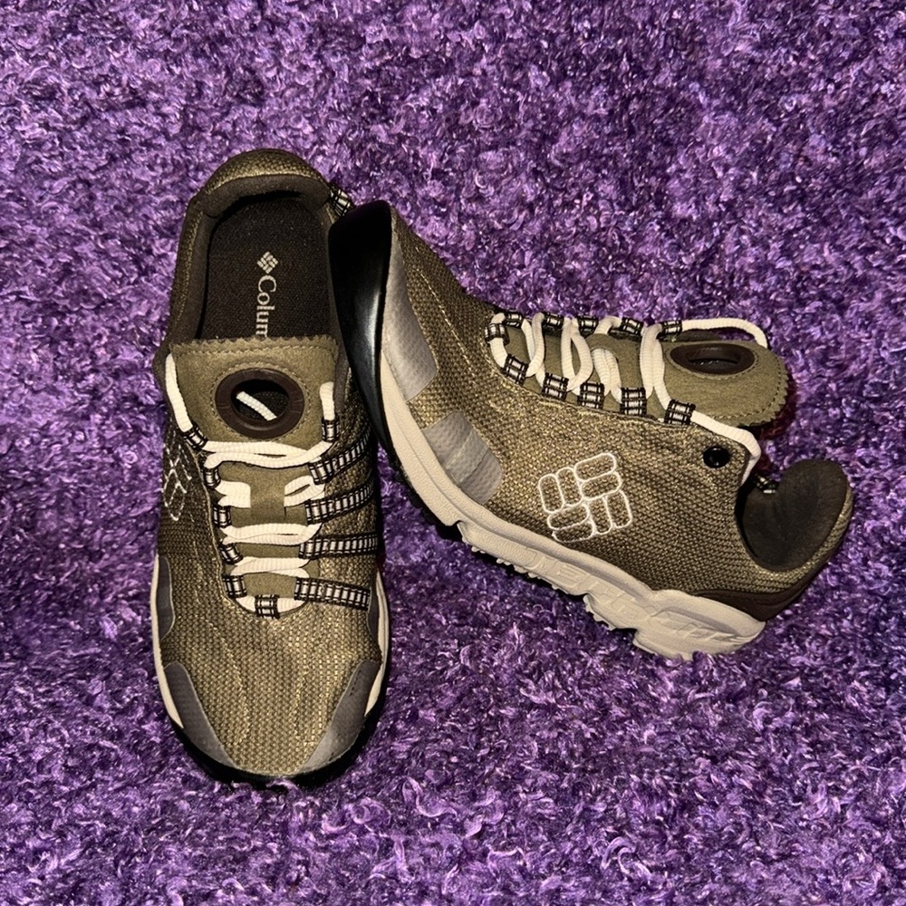 Columbia Techlite Omni Grip. Sz 6.5 women’s sneaker